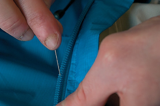 What To Know About Repairing Waterproof Zippers