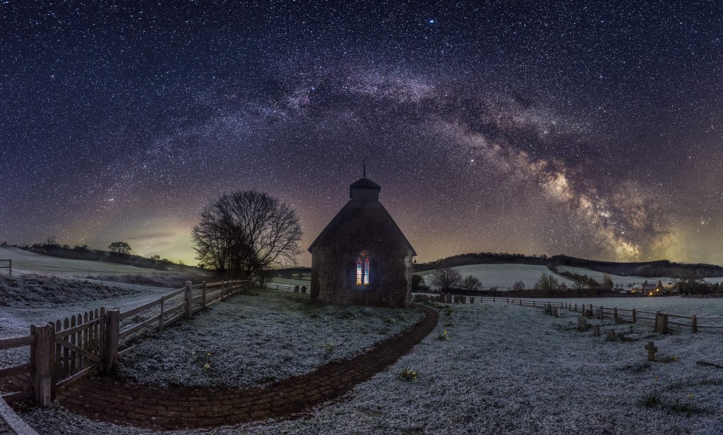 outdoor events and walking festivals - RS15275_Snow in Springtime by Neil Jones WINNER SOUTH DOWNS DARK SKYSCAPES