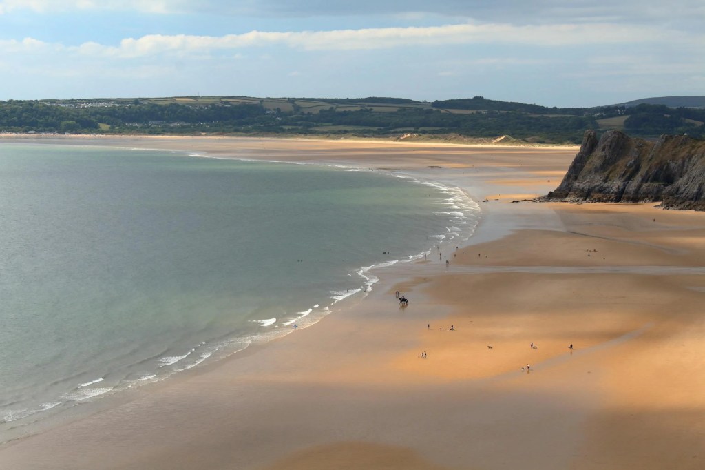 seaglass_ Rhossili Bay_Mark Tucker_pexels-photo-14296020