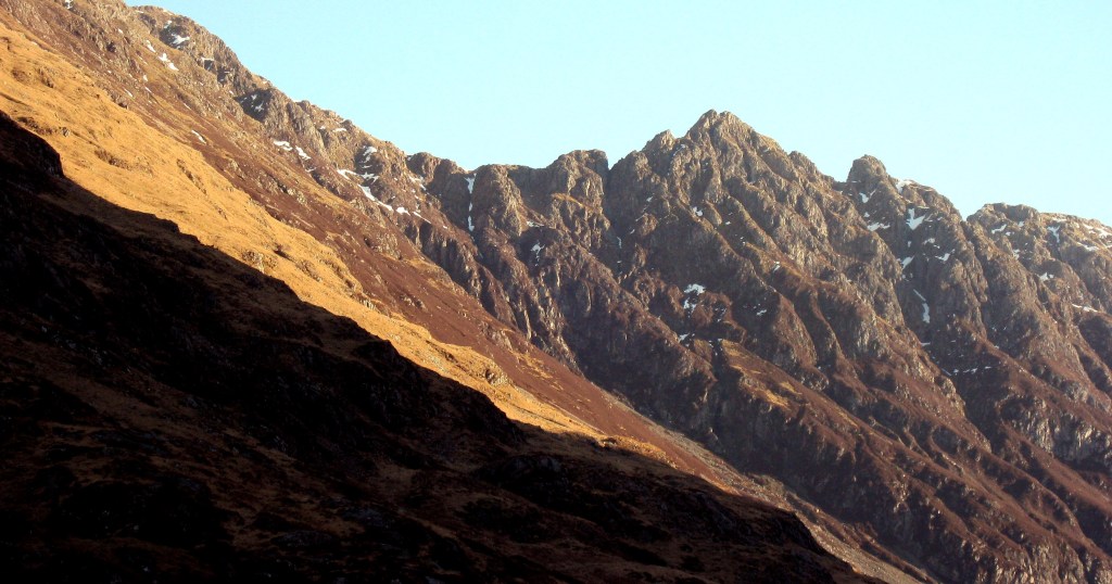 3 The Aonach Eagach frames the northern side of Glen Coe