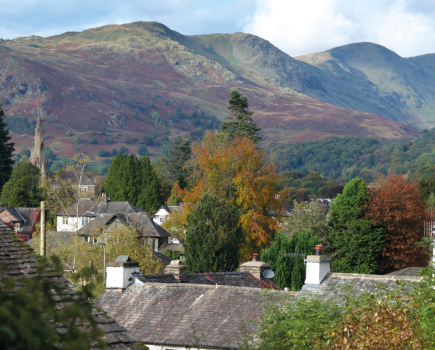 Looking across the rooftops of Ambleside towards the western arm of the Fairfield Horseshoe_DSCF7124