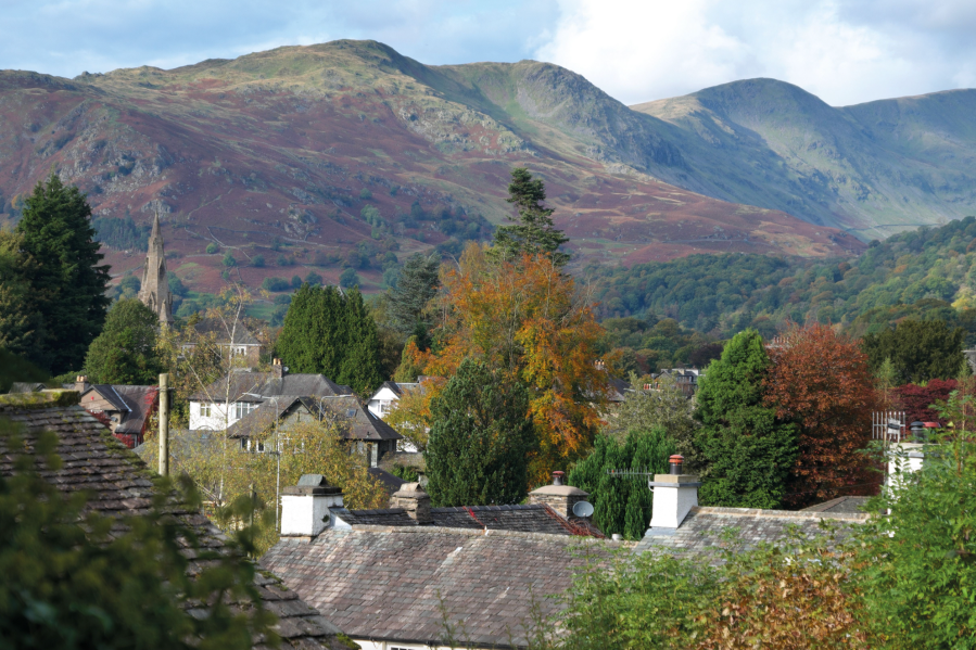 Looking across the rooftops of Ambleside towards the western arm of the Fairfield Horseshoe_DSCF7124