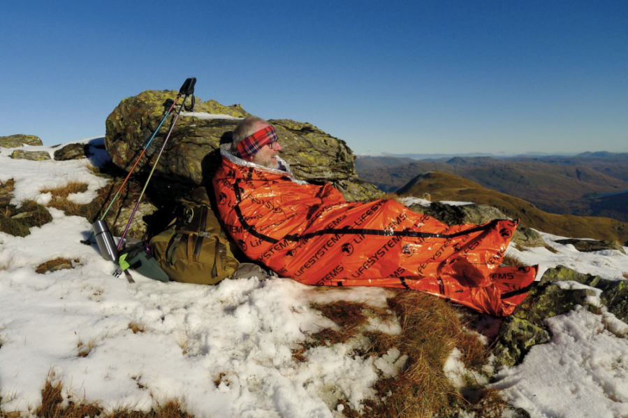 LOMO's bag also provides a comfortable cold weather lunch_credit Peter Macfarlane