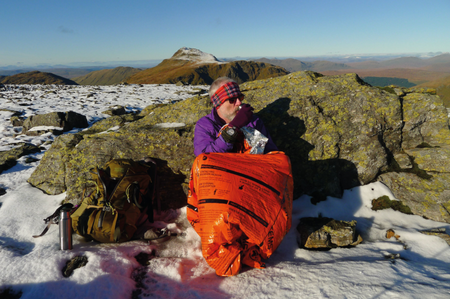 LOMO's bag also provides a comfortable cold weather lunch_credit Peter Macfarlane